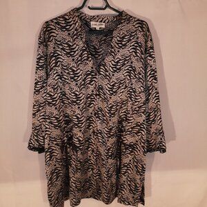 Claire France Mode Ladies Size 3X Black & Silver Shiny V-neck Tunic/Blouse